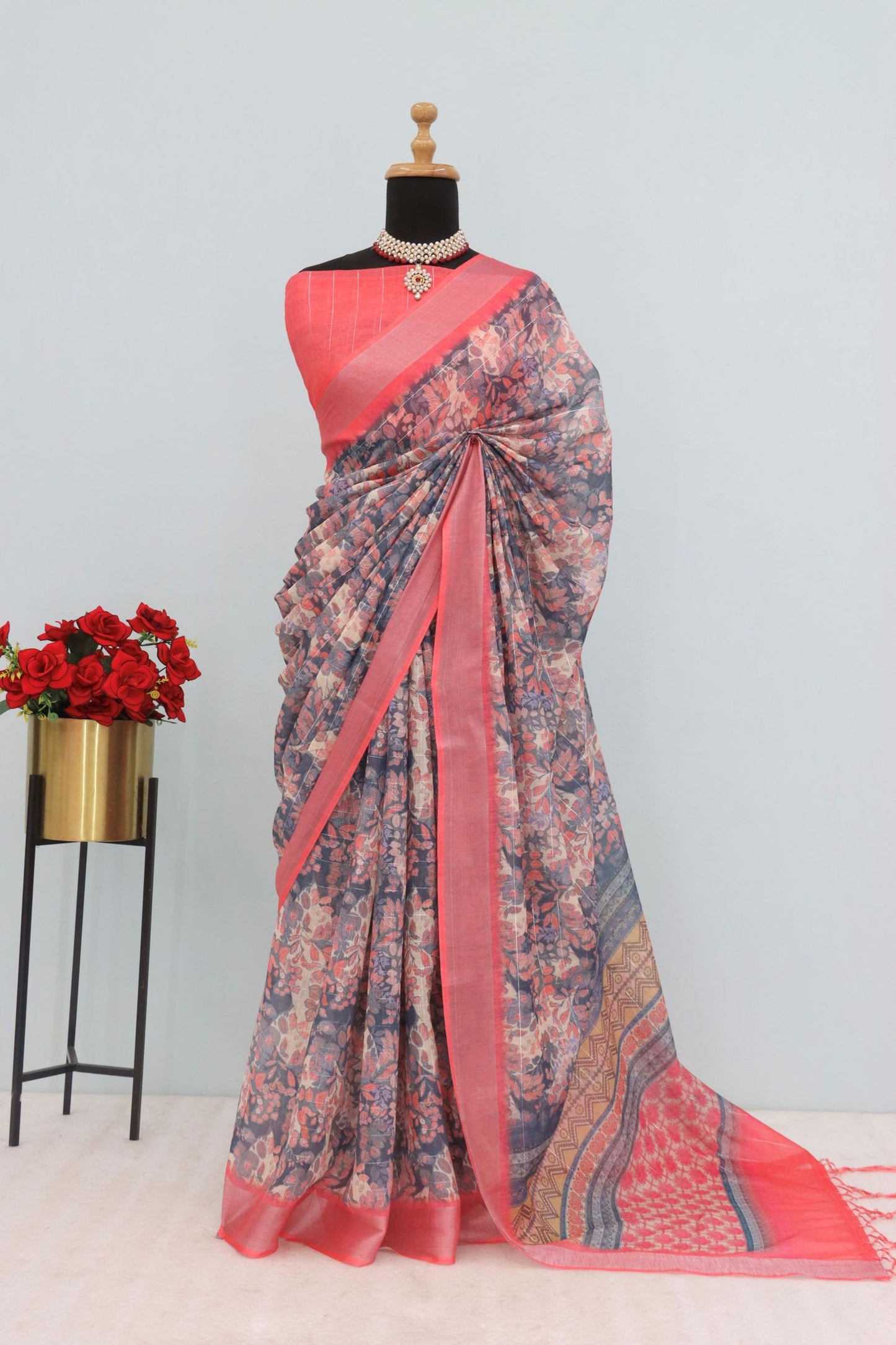 Elegant Floral Linen Saree in Soft Pastel – Breathable Fabric for Women